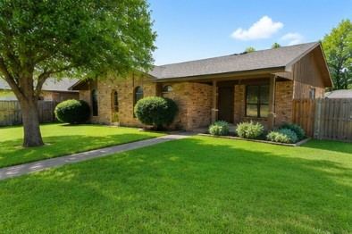 2117 Wellington Drive, Grand Prairie, TX 75051 — photo 1
