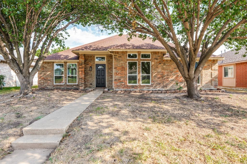 5849 Baker Drive, The Colony, TX 75056 — photo 1