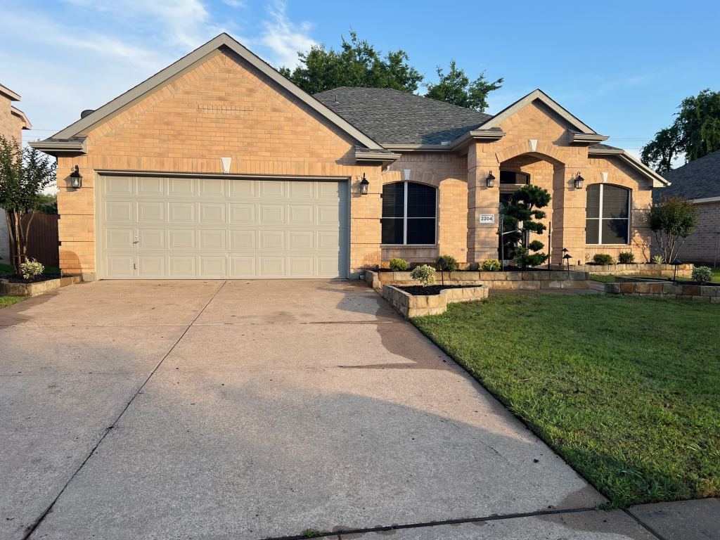 2204 Windcastle Drive, Mansfield, TX 76063 — photo 1
