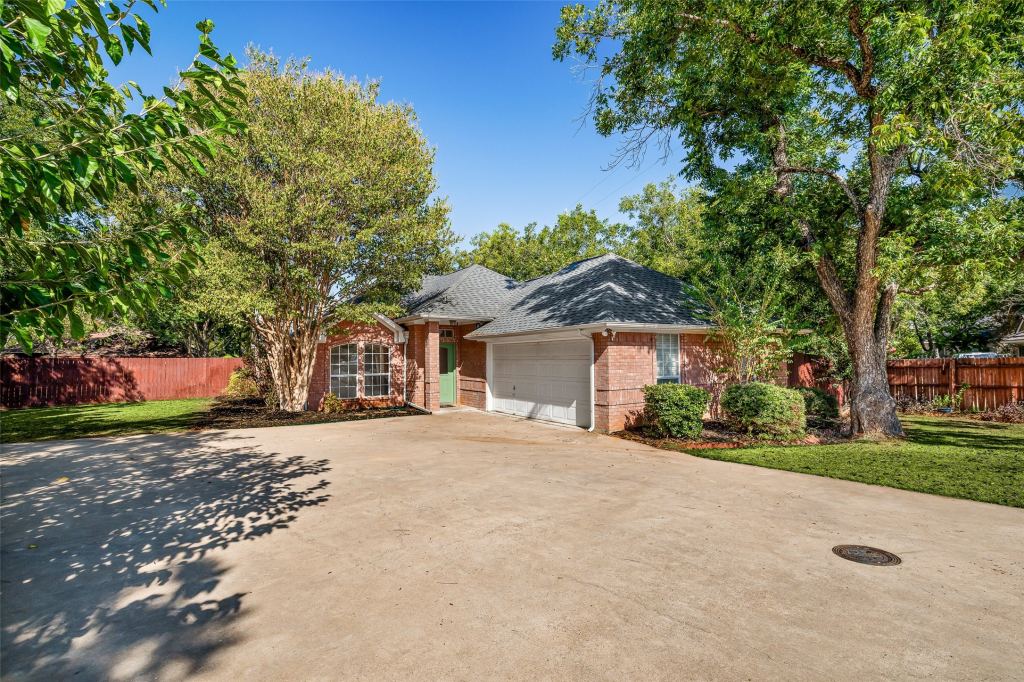 8816 The Briers Court, Granbury, TX 76049 — photo 1