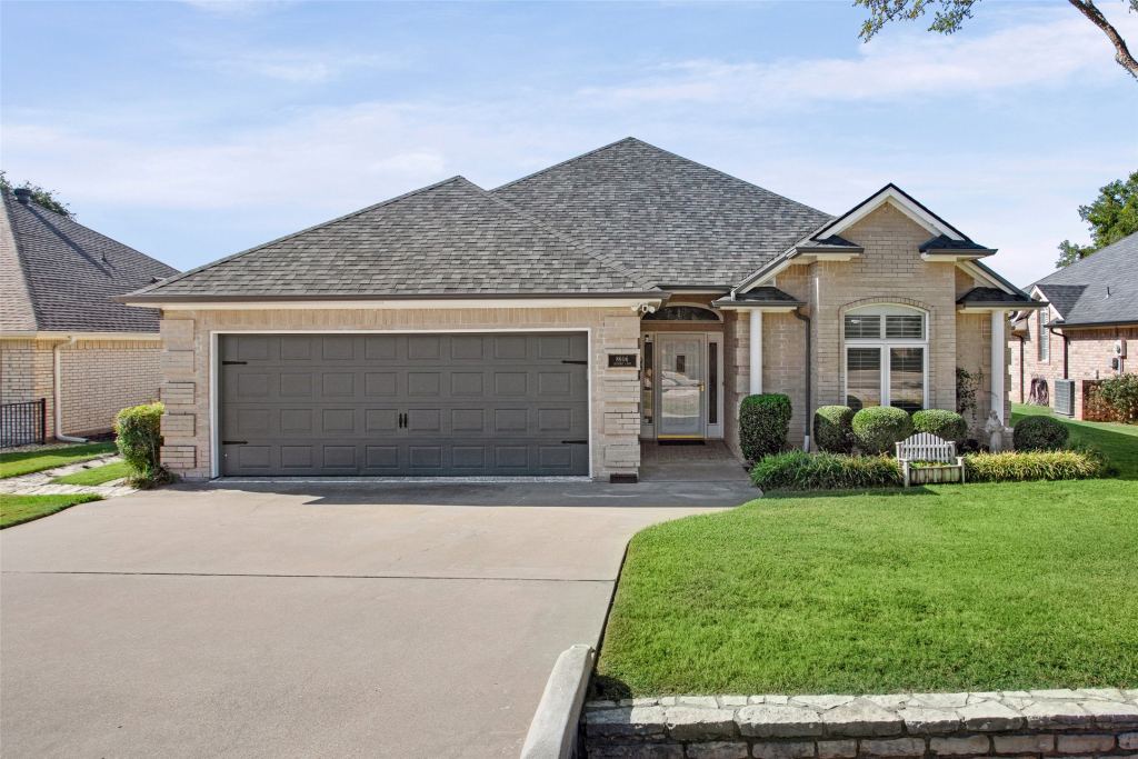 8606 Leisure Lane, Granbury, TX 76049 — photo 1