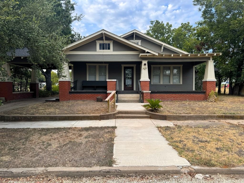 410 E Main Street, Wortham, TX 76693 — photo 1