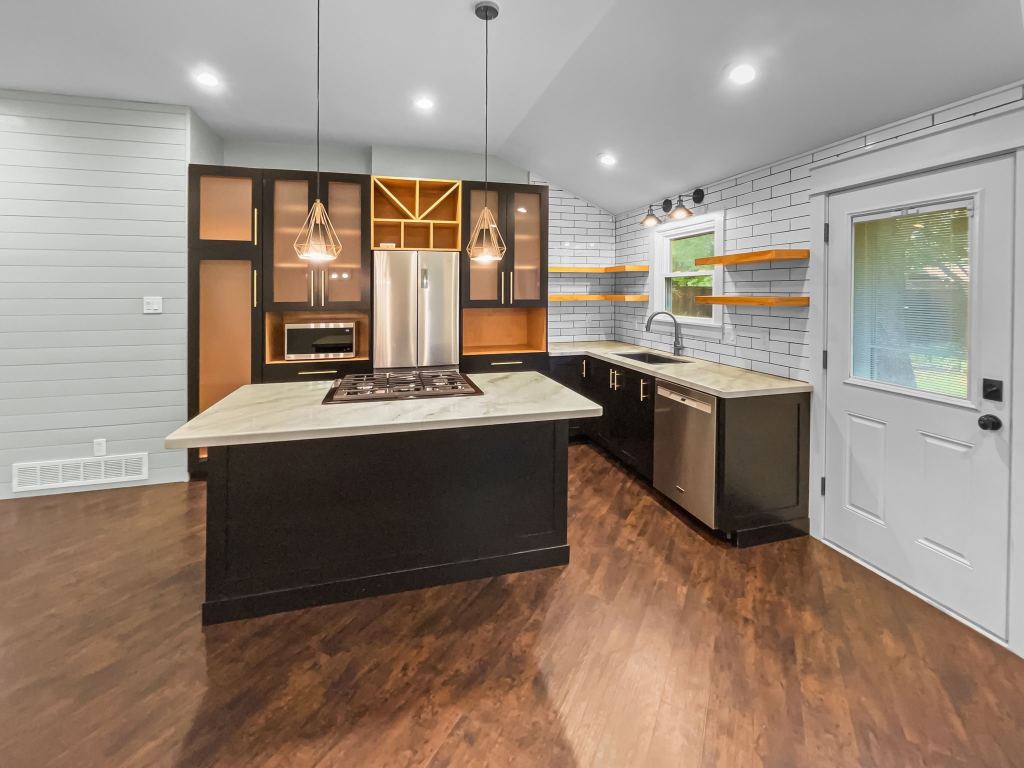 1108 E Russell Avenue, Carrollton, TX 75006 — photo 1