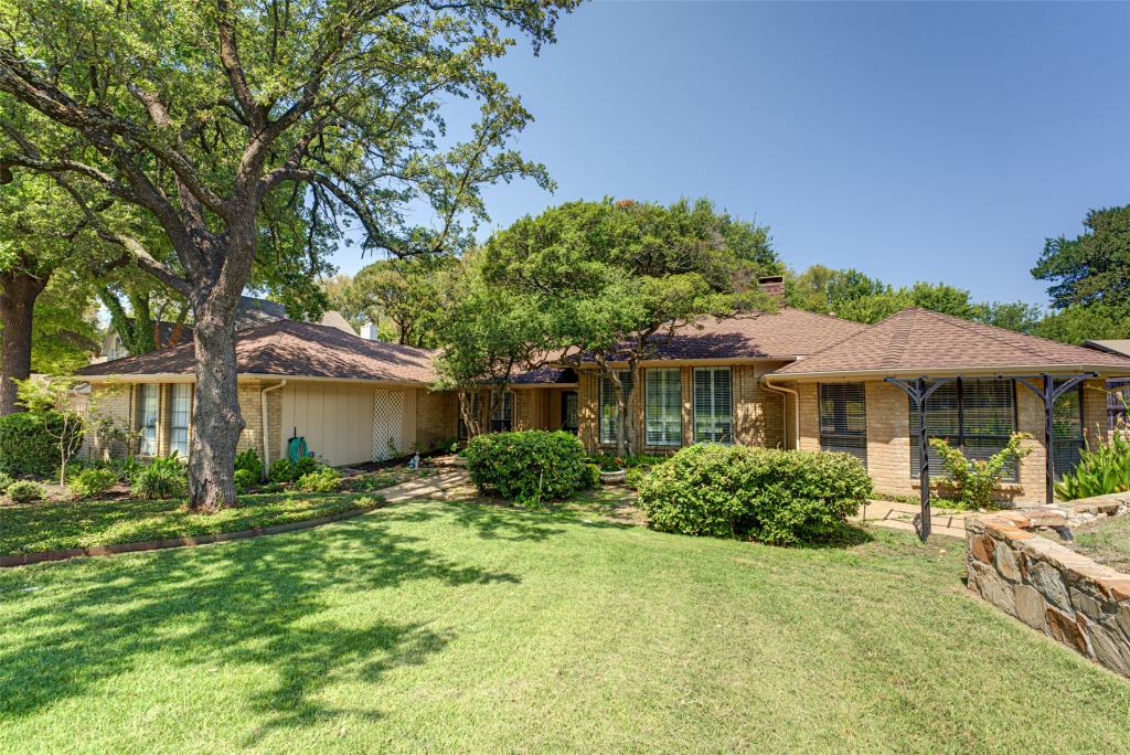 1990 Wind Hill Road