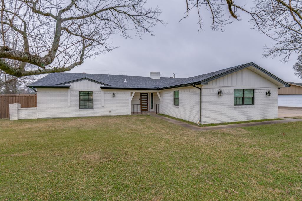 1055 Wright Street, Terrell, TX 75160 — photo 1