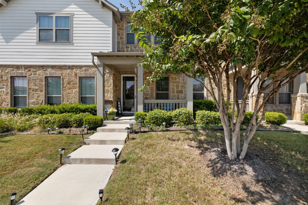 6521 Iron Horse Boulevard, North Richland Hills, TX 76180 — photo 1