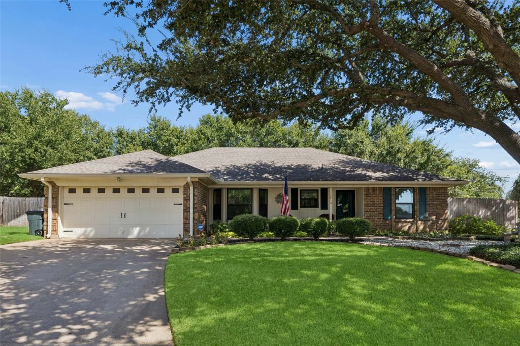 7416 Shady Hollow Court