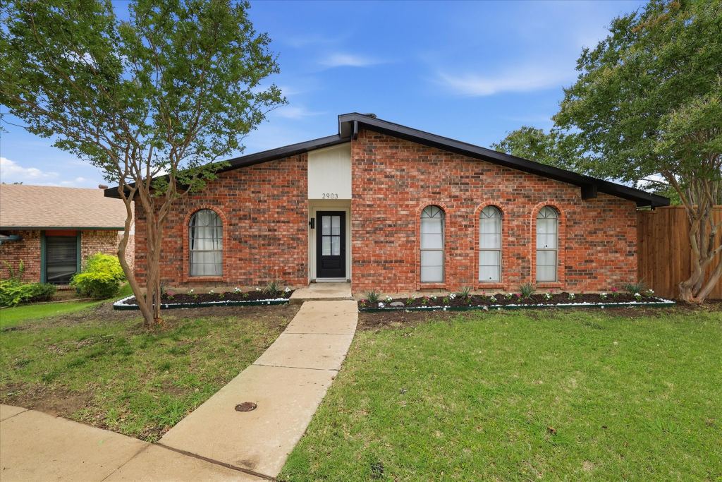 2903 Winterberry Drive, Carrollton, TX 75007 — photo 1