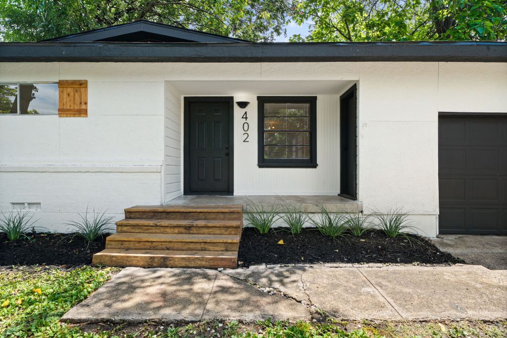 402 E Linda Drive, Garland, TX 75041 — photo 1