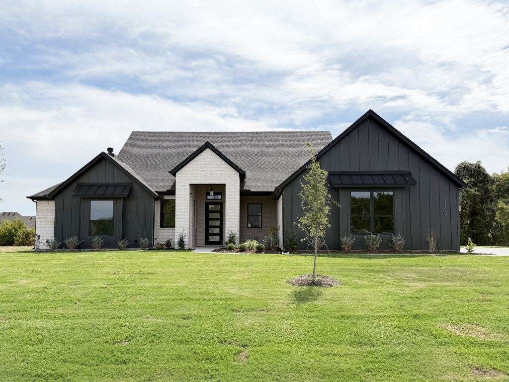 1102 Silver Sage Trail, Weatherford, TX 76085 — photo 1