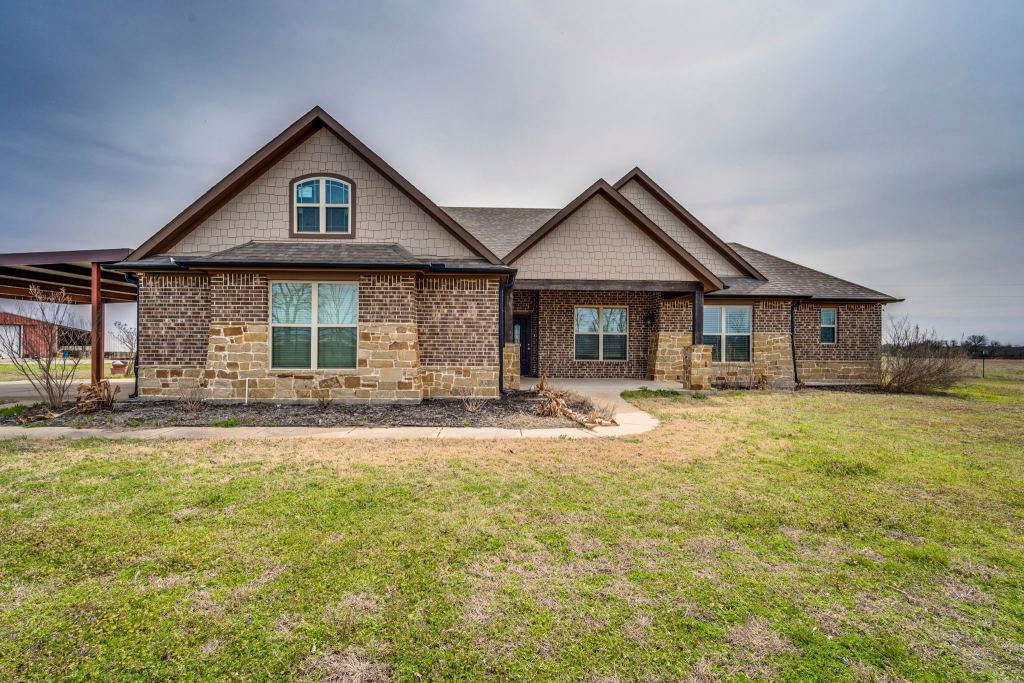 901 Hoyt Road, Waxahachie, TX 75167 — photo 1