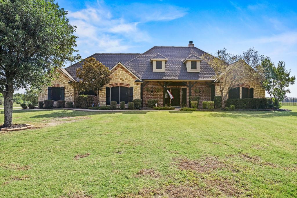 1354 Shadow Lakes Drive, Wills Point, TX 75169 — photo 1