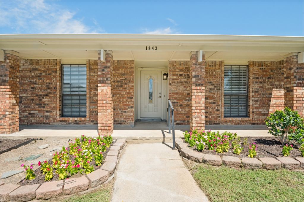 1843 Tree Line Drive, Carrollton, TX 75007 — photo 1