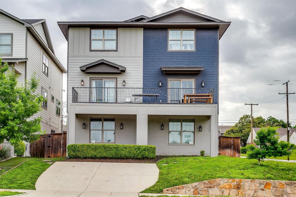 2537 Mccart Avenue 2537, Fort Worth, TX 76110 — photo 1