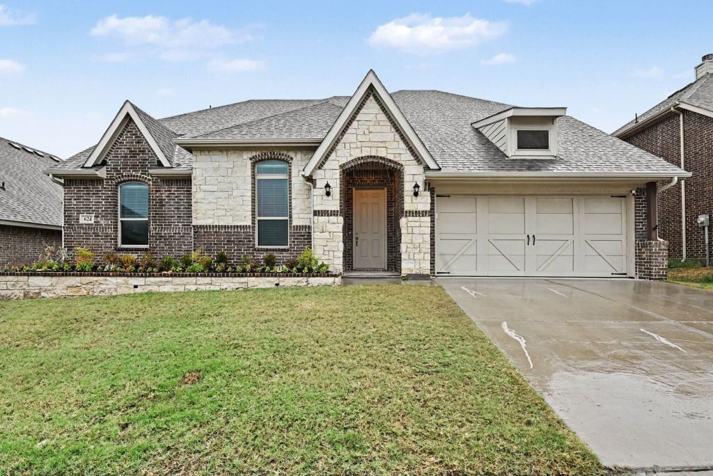 624 Soaring Star Lane, Weatherford, TX 76087 — photo 1