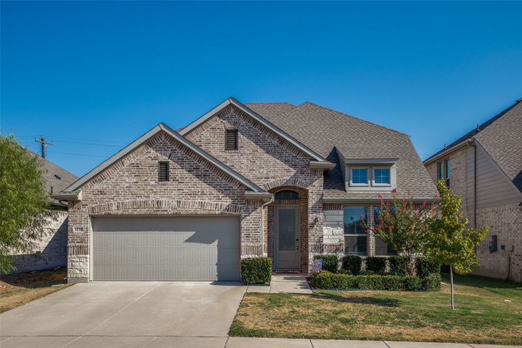 1238 Stagecoach Trail, Justin, TX 76247 — photo 1