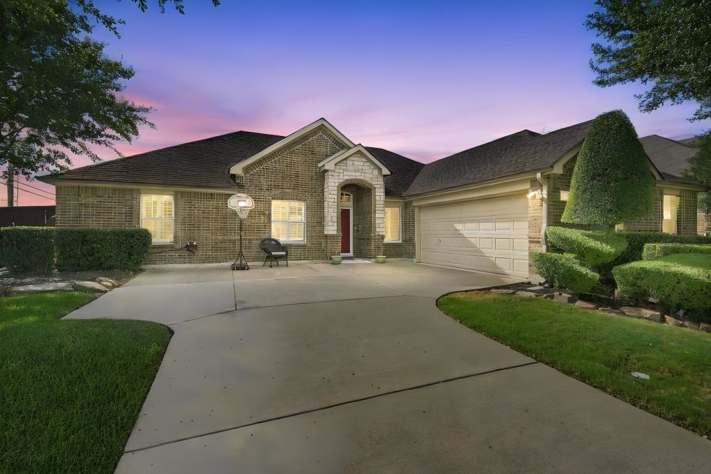 501 Branchwood Drive, Midlothian, TX 76065 — photo 1