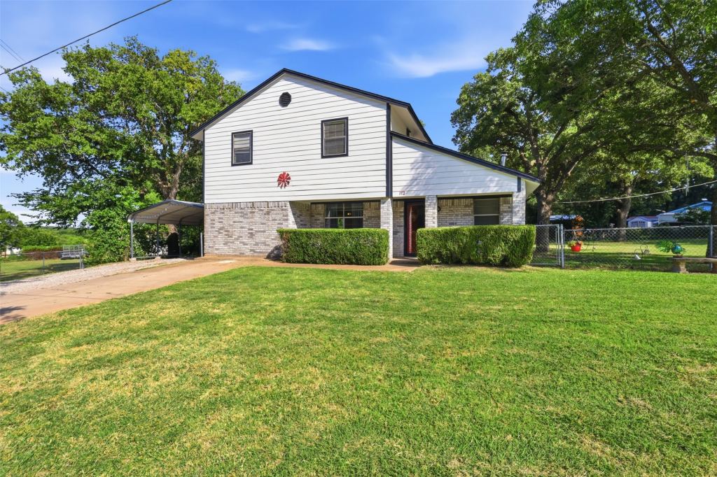 112 Spanish Trail, Weatherford, TX 76088 — photo 1