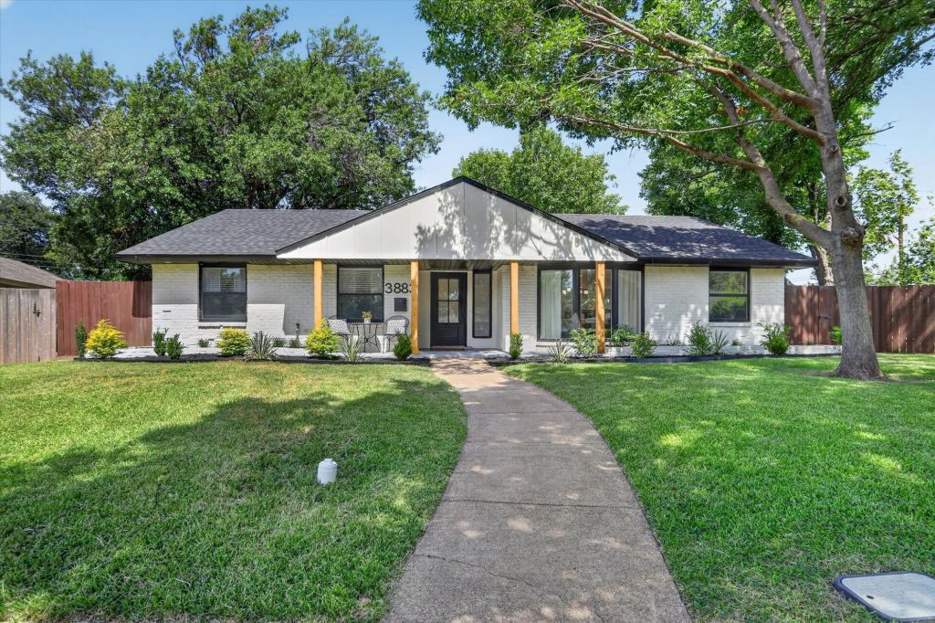 3883 Antigua Circle