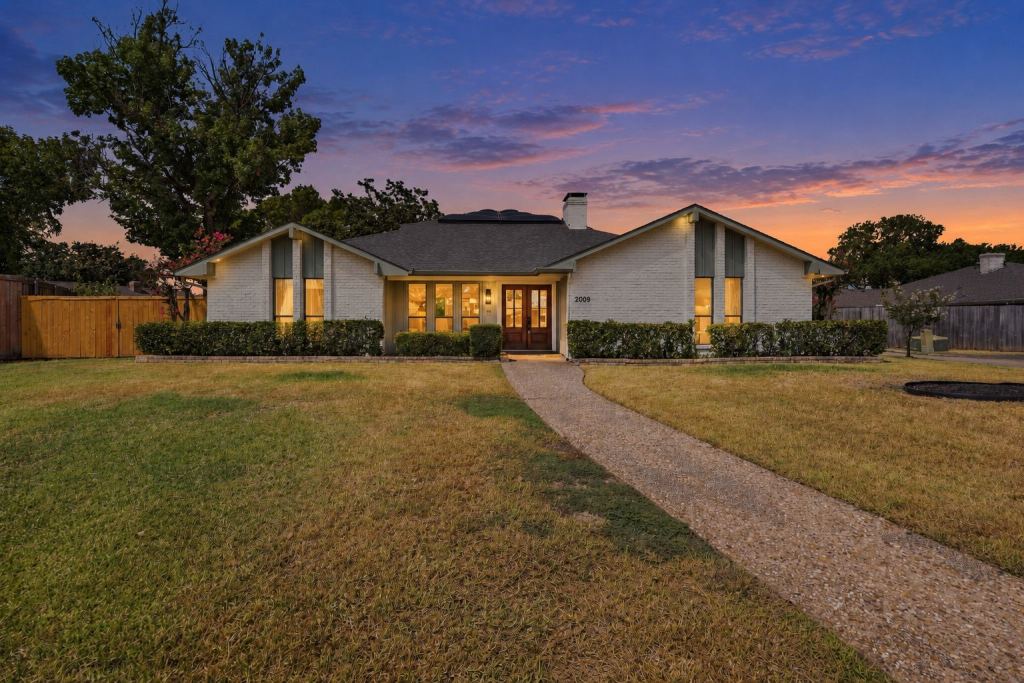 2009 Pueblo Court, Plano, TX 75074 — photo 1