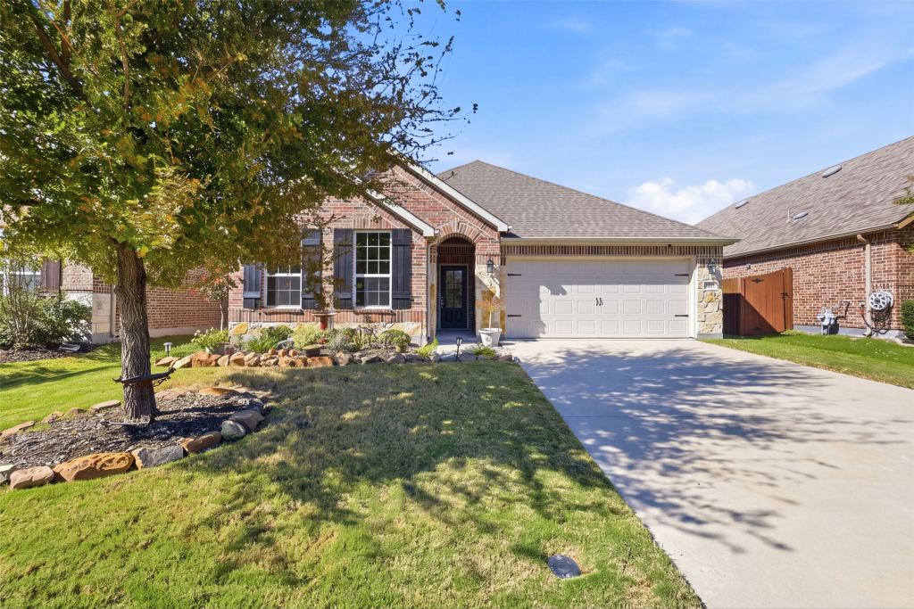 525 Yellowstone Drive, Celina, TX 75009 — photo 1
