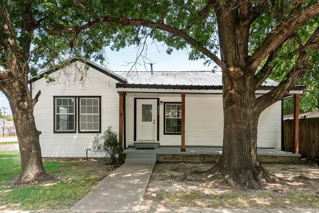 2203 Wesley Street, Greenville, TX 75401 — photo 1