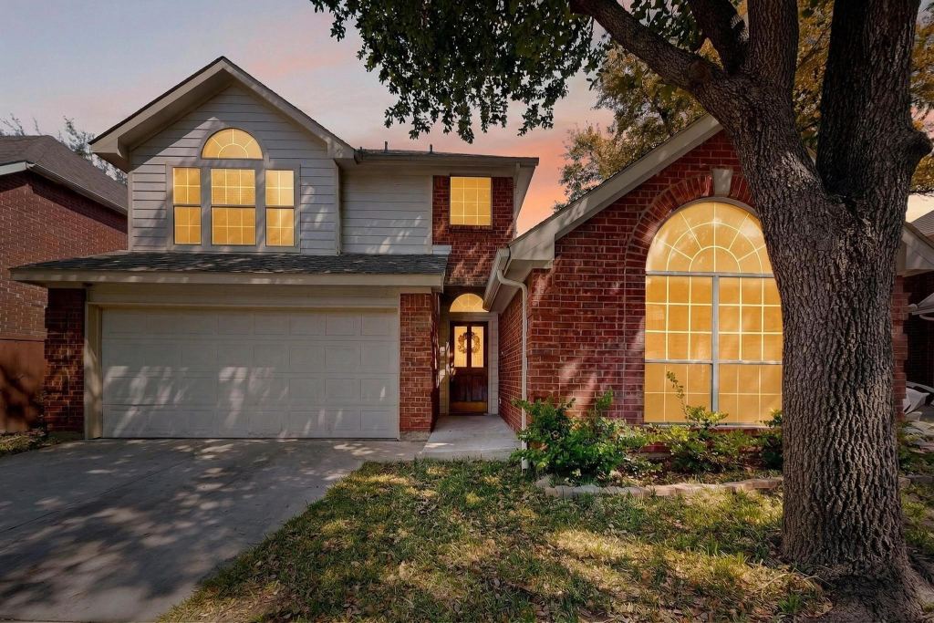 200 Morning Star Court, Irving, TX 75063 — photo 1