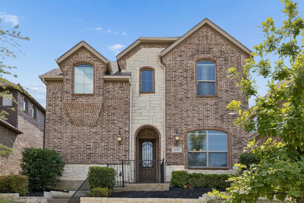 4921 Empire Way, Irving, TX 75038 — photo 1