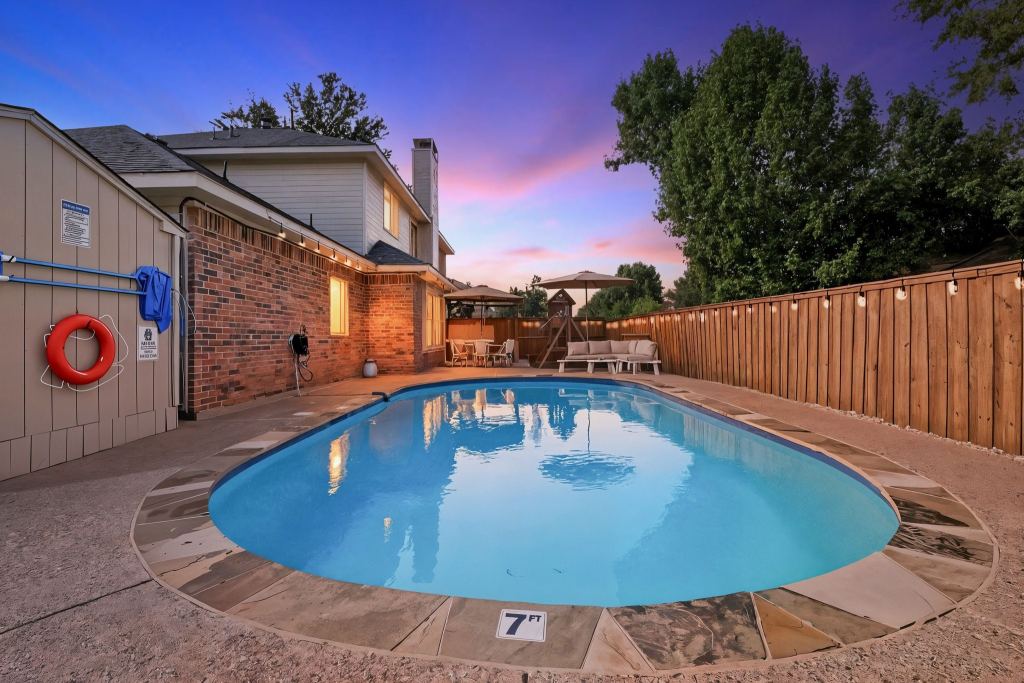 537 Purdue Drive, Lewisville, TX 75067 — photo 1