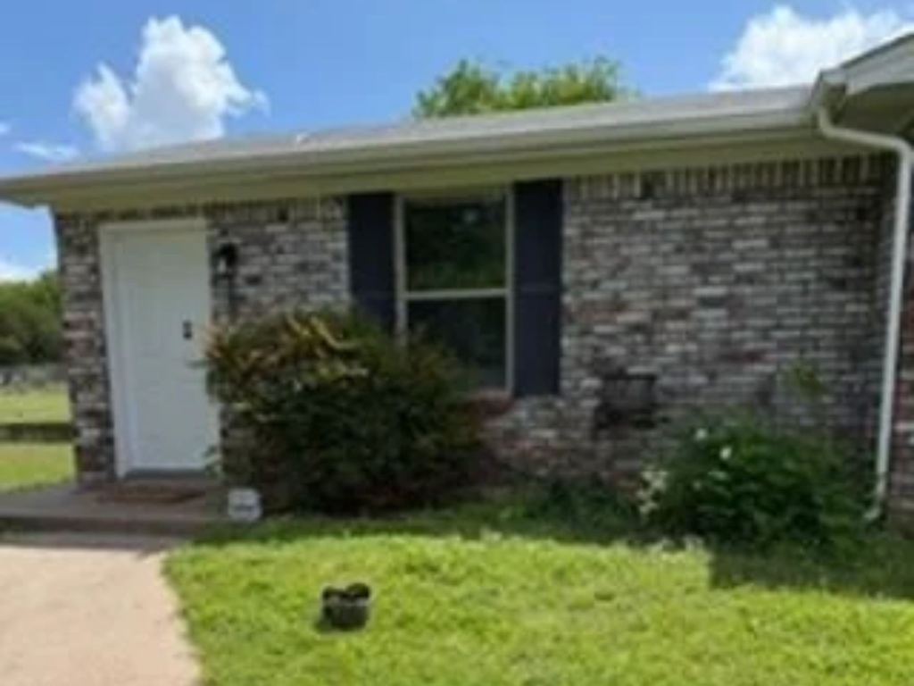 501 Bluebonnet Drive #503, Granbury, TX 76048 — photo 1