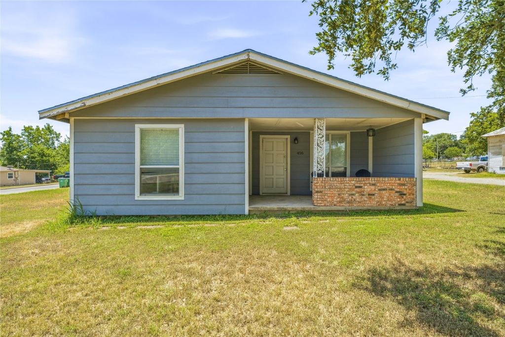 416 East Road, Stephenville, TX 76401 — photo 1