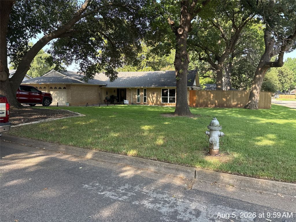 3900 Lynbrook Lane, Arlington, TX 76015 — photo 1