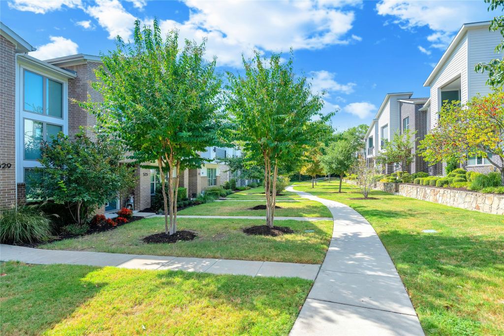 525 Division Street, Plano, TX 75075 — photo 1