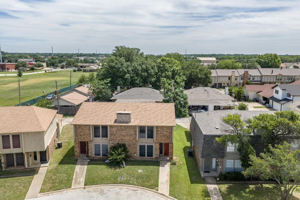 2205 Chase Court 5, Dalworthington Gardens, TX 76013 — photo 1