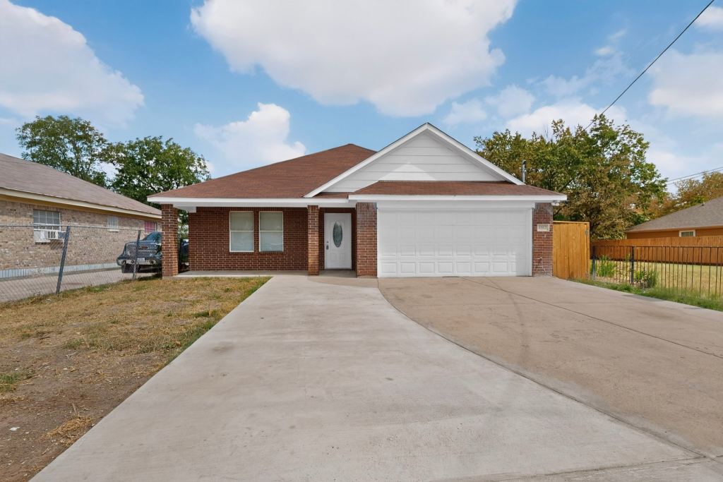 1512 Rowan Avenue, Dallas, TX 75223 — photo 1