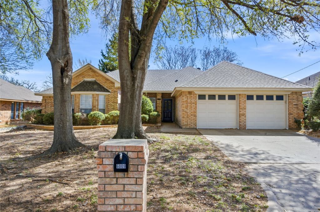 6009 Kenilworth Drive, Arlington, TX 76001 — photo 1