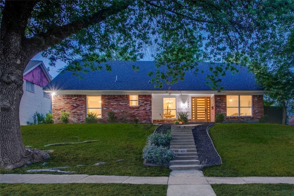 1611 Windchime Drive
