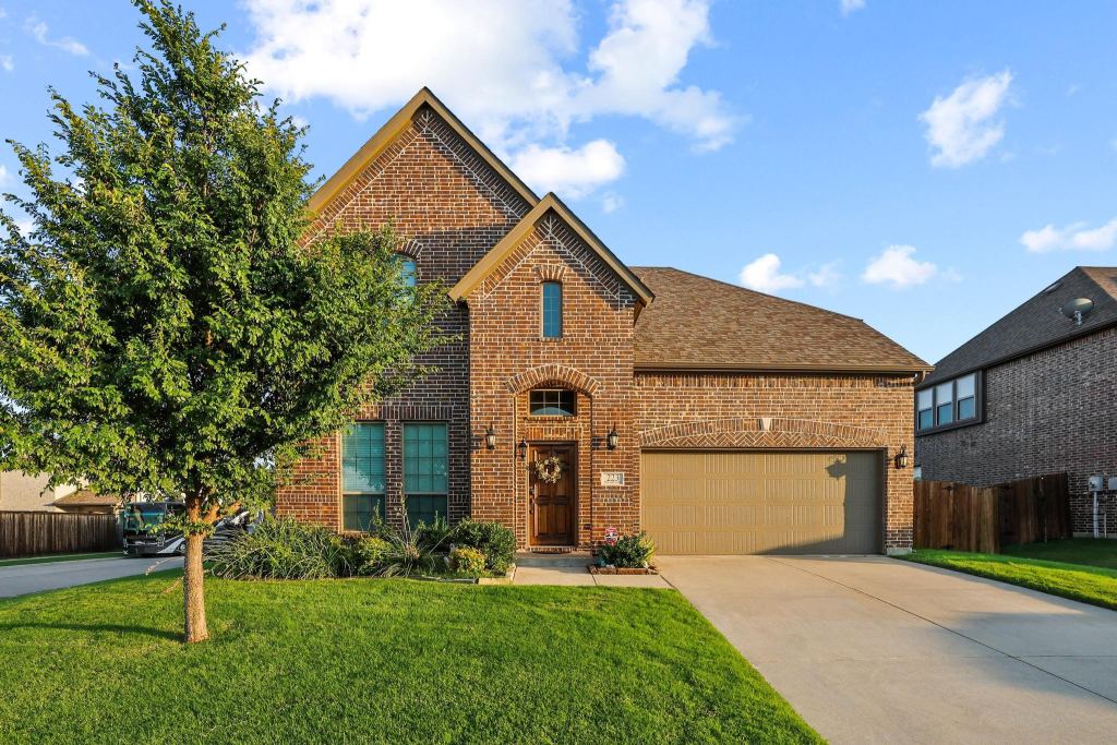 223 Thompson Drive, Van Alstyne, TX 75495 — photo 1