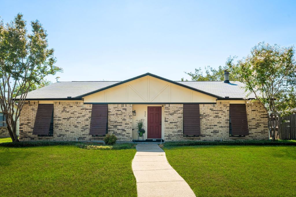 956 Lockhart Drive, Plano, TX 75023 — photo 1