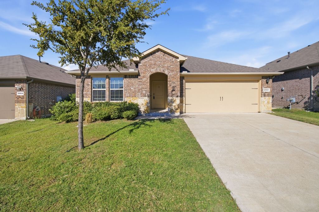 2310 Wisterwood Lane, Crandall, TX 75114 — photo 1
