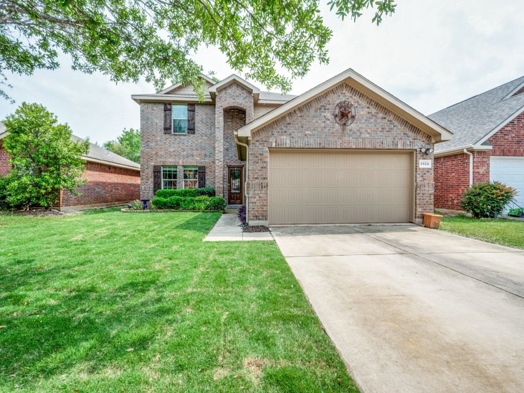 8924 Holliday Lane, Aubrey, TX 76227 — photo 1