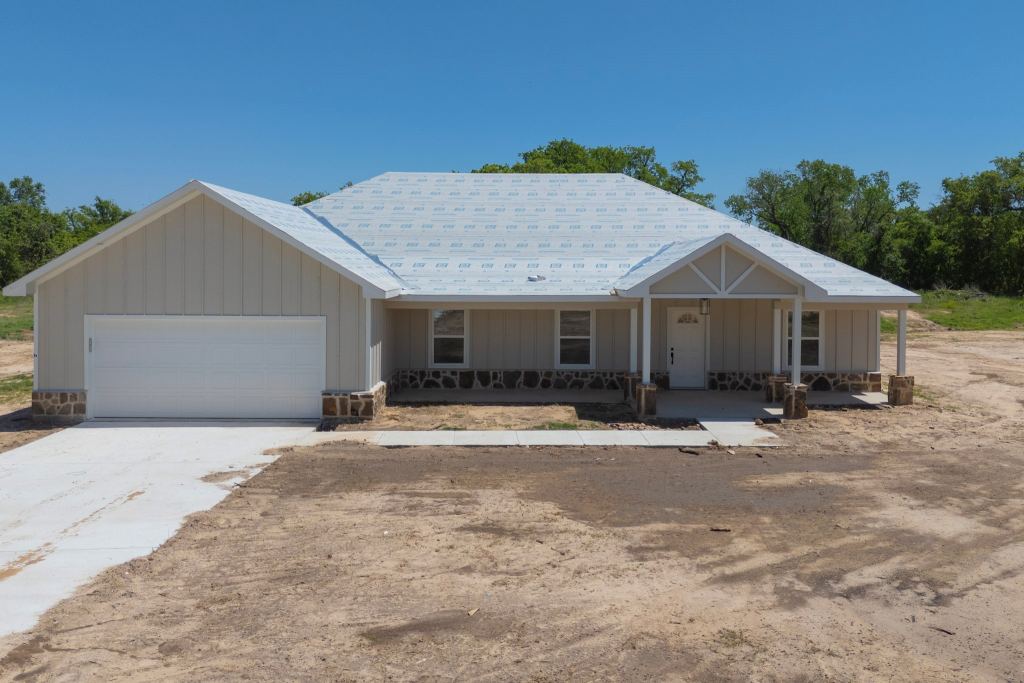 Lot 71 Calhoun, Montague, TX 76251 — photo 1