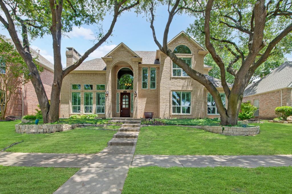 18728 Thorntree Lane, Dallas, TX 75252 — photo 1