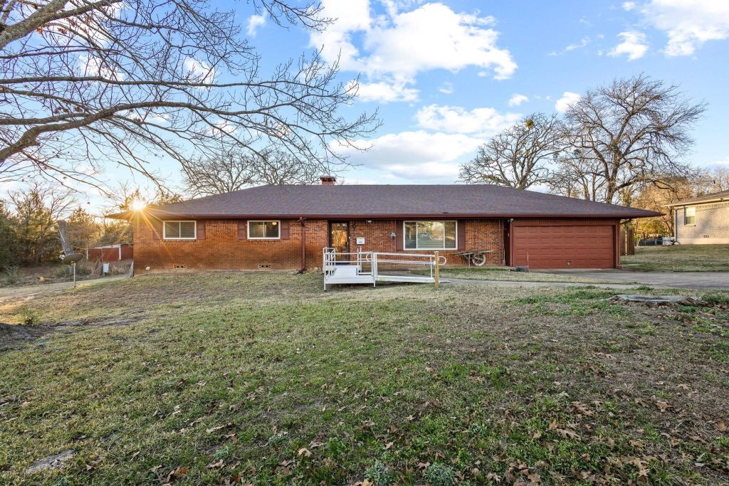 1701 S Lillis Lane, Denison, TX 75020 — photo 1