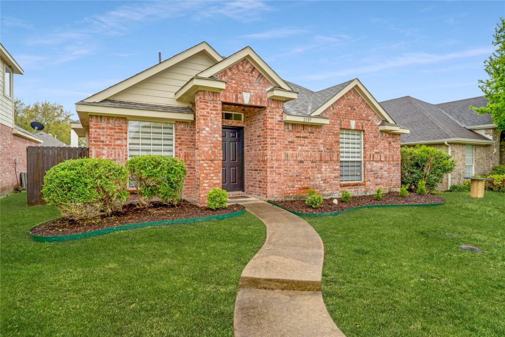 2509 N Brook Drive, McKinney, TX 75072 — photo 1