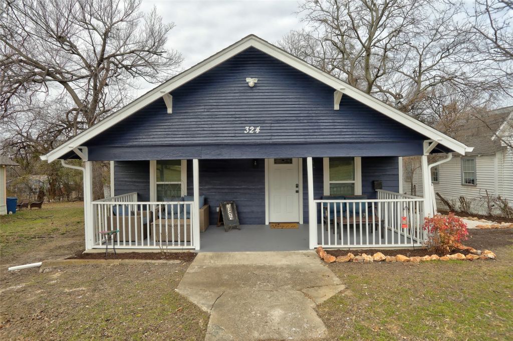 324 S Kentucky Street, McKinney, TX 75069 — photo 1