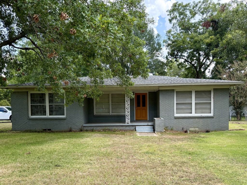 1600 Irwin Lane, Sulphur Springs, TX 75482 — photo 1