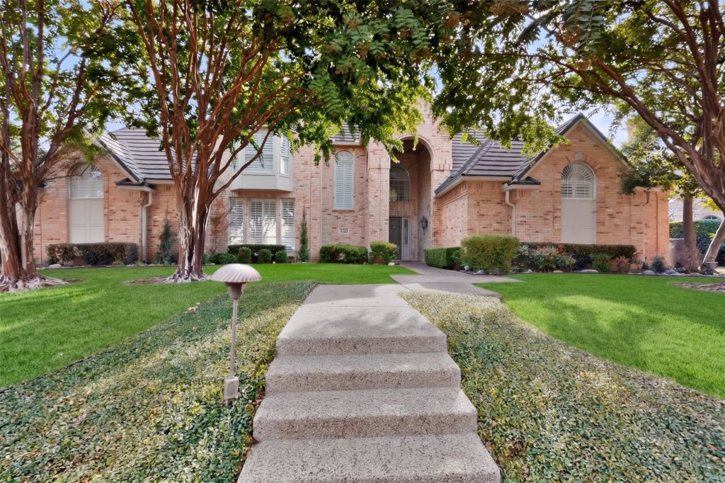 4536 Briar Oaks Circle