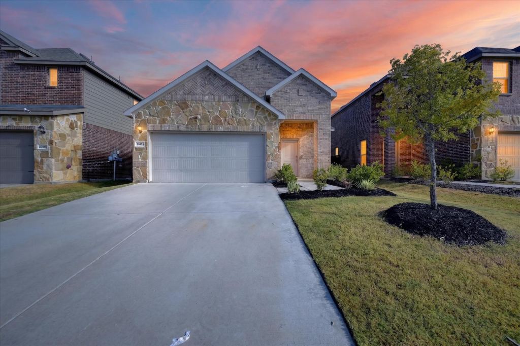 3920 Oak Creek Circle, Denison, TX 75020 — photo 1
