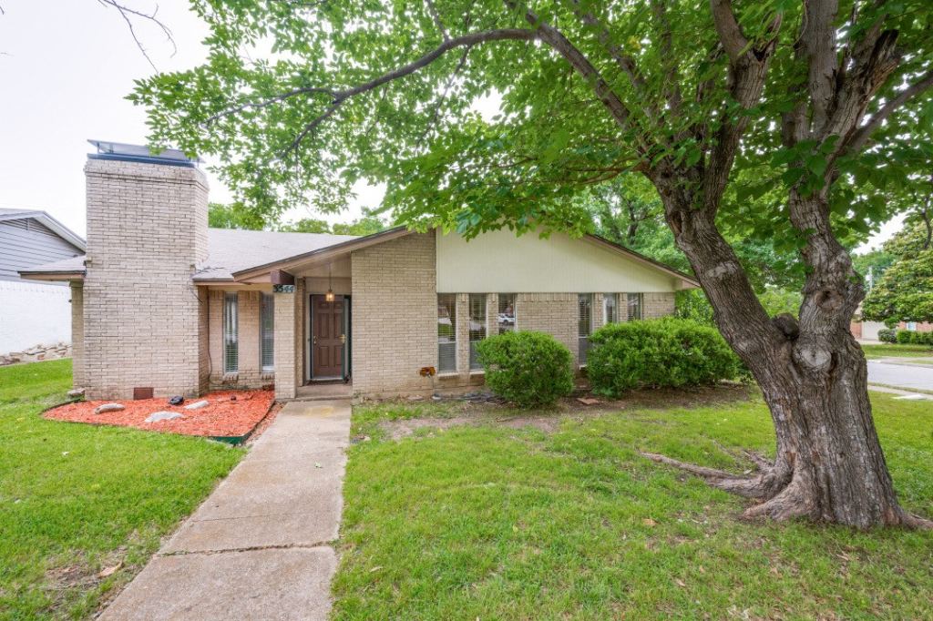 3544 Esplendor Avenue, Irving, TX 75062 — photo 1